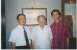 2000年于台北在尹维新画展会上与台湾著名油画家郭道政教授、长流画馆馆长黄承志先生