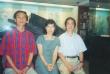 2000年于台北长流画廊尹维新画展会上与台北故宫博物院宋正仪（中）夫妇